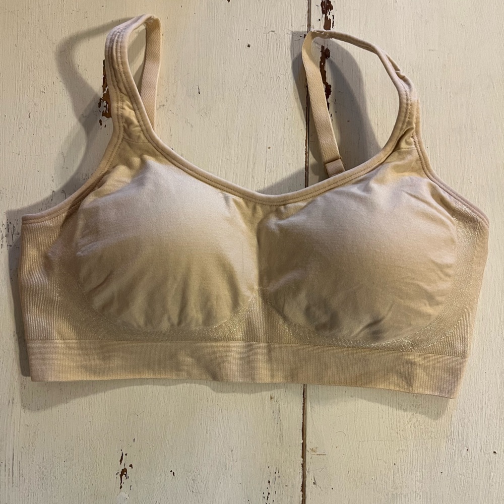 UNDEROUTFIT THE COMFORT SHAPING BRA WITH ADJUSTABLE STRAPS